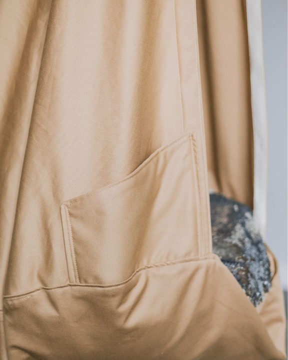 wyjątkowa huśtawka z kieszonkami do pokoju dziecka