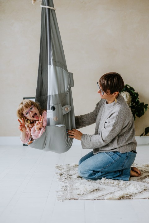 kokon huśtawka sensoryczna ASTRONAUTA kosmos integracja sensoryczna