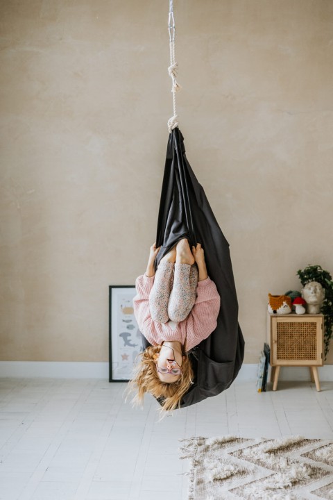 huśtawka do pokoju dziecka antracytowa