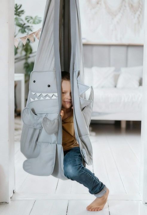 dinozaur kokon huśtawka