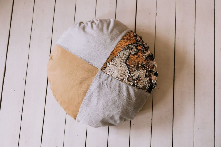 poduszka do kokonów z cekinami