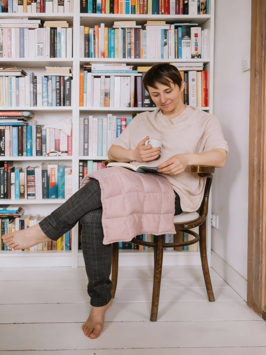 Lniana Poduszka obciążeniowa na kolana PUDROWY RÓŻ 70x40